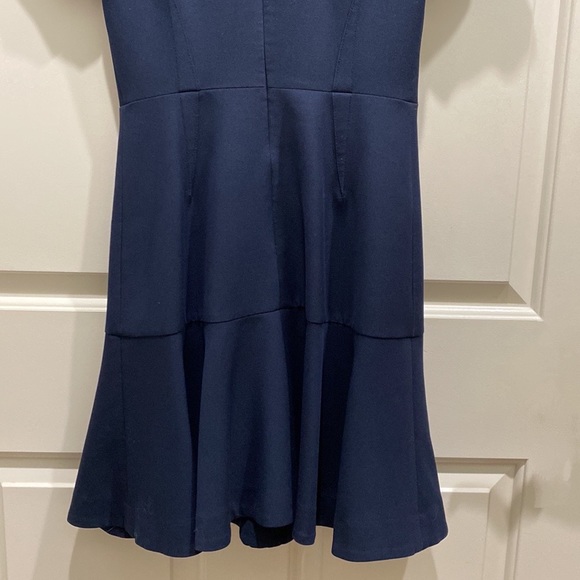 Banana Republic Petite Dark Navy Fit & Flare Short Sleeve Flounce Dress Size 0 - Picture 9 of 11